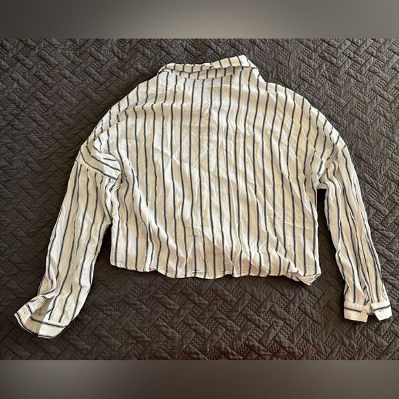 Sadie & Sage Partial Button Down Blouse L - Picture 2 of 5